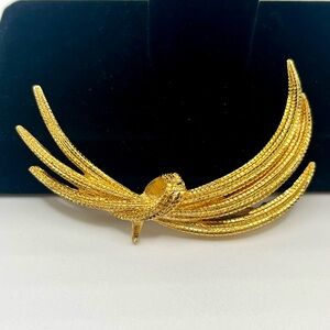 Monet vintage gold Tone Wing Brooch Statement Pin